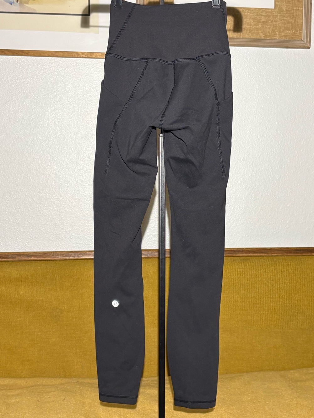 Lululemon Wunder Train High-Rise Tight with Pockets 25" - Size 2